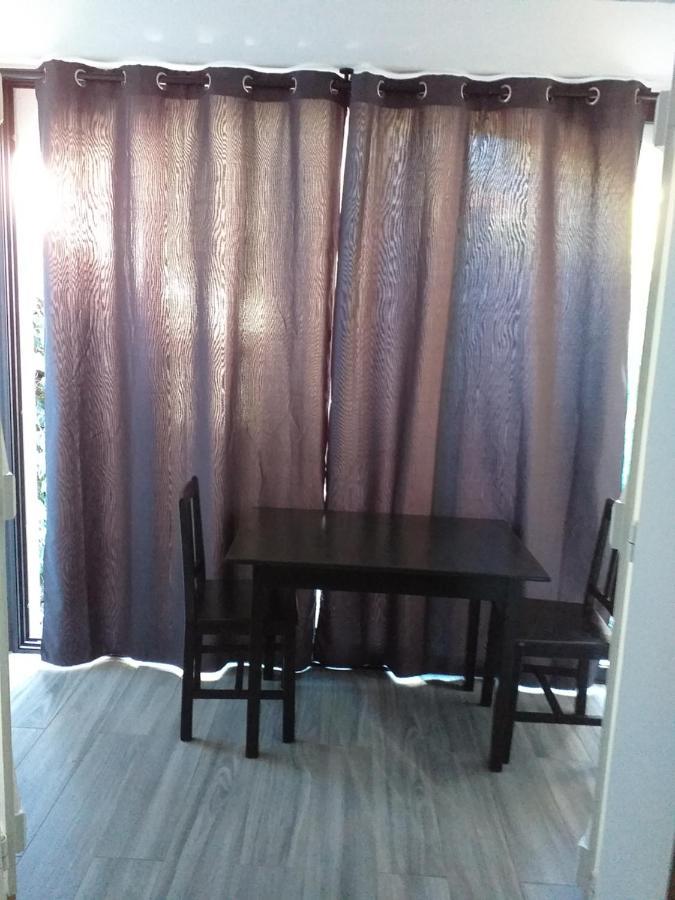 Joli Studio Res Au Calme En Rez De Jardin A Bandol. Exteriör bild