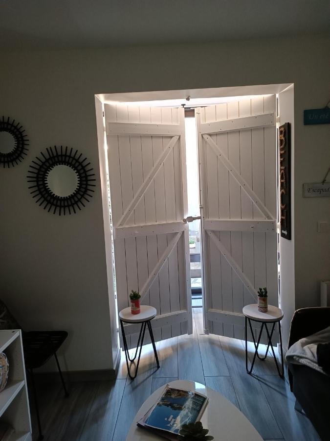 Joli Studio Res Au Calme En Rez De Jardin A Bandol. Exteriör bild