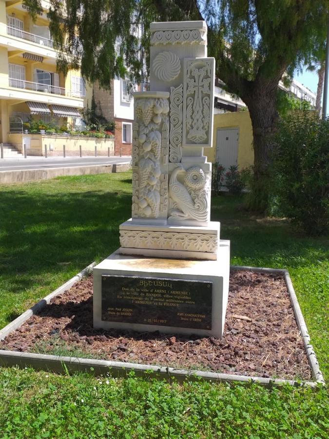 Joli Studio Res Au Calme En Rez De Jardin A Bandol. Exteriör bild