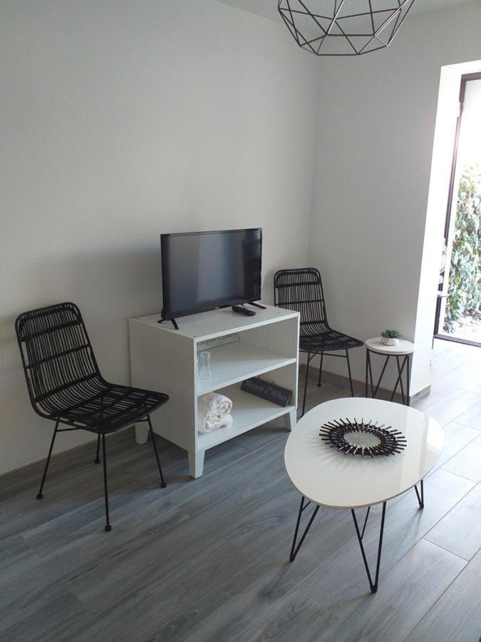 Joli Studio Res Au Calme En Rez De Jardin A Bandol. Exteriör bild