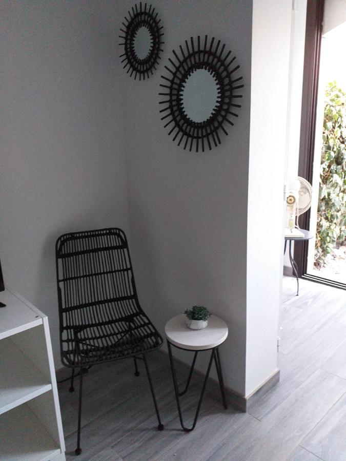 Joli Studio Res Au Calme En Rez De Jardin A Bandol. Exteriör bild